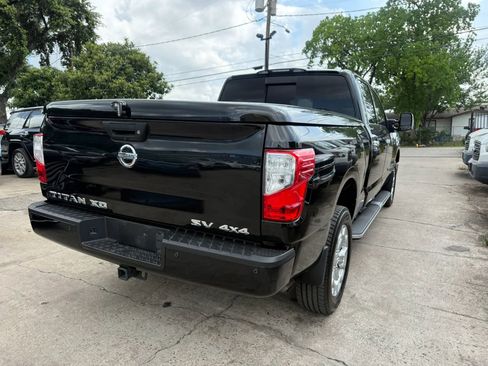 Used 2018 Nissan Titan SV w/ SV Convenience Package AWD/4WD image 7