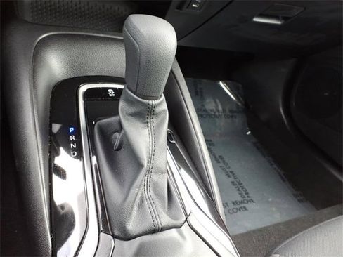 Certified 2025 Toyota Corolla LE image 21