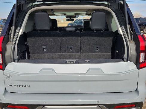 Used 2025 Ford Expedition Platinum AWD/4WD image 7