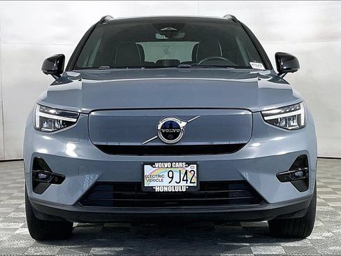Used 2023 Volvo XC40 Recharge Plus w/ Protection Package Premier AWD/4WD image 2