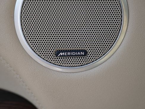 Used 2017 Land Rover Range Rover Supercharged image 31