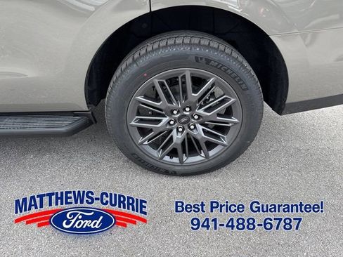 New 2026 Ford Expedition Platinum w/ Stealth Appearance Package AWD/4WD image 17