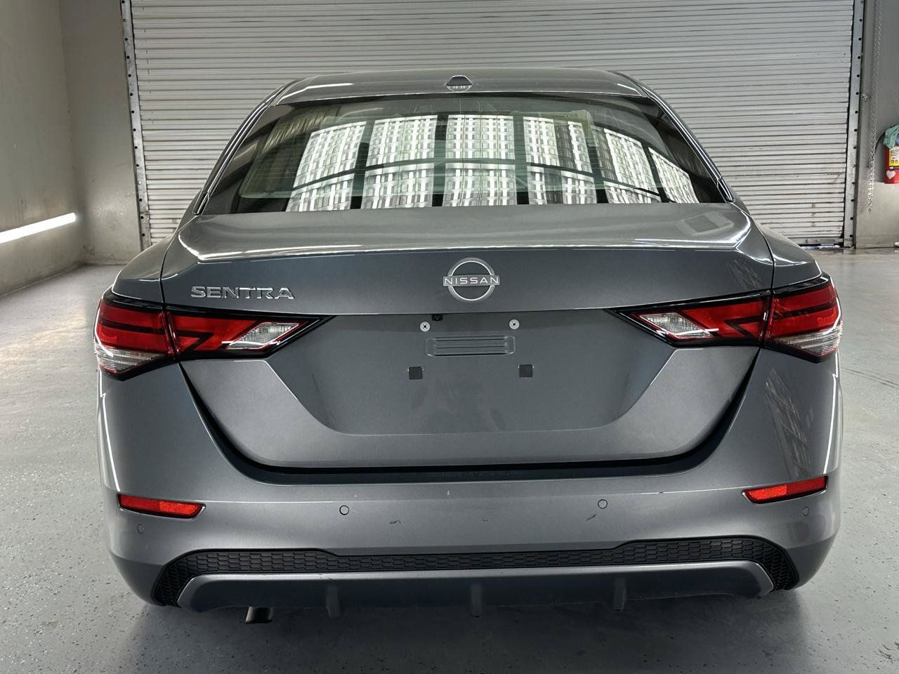 Used 2025 Nissan Sentra SV FWD image 10