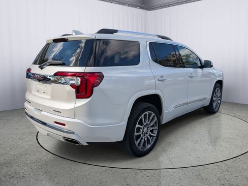 Certified 2023 GMC Acadia Denali w/ Denali Ultimate Package image 3