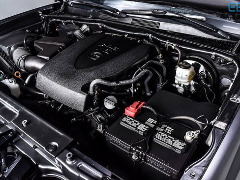 Used 2022 Toyota Tacoma TRD Sport image 12