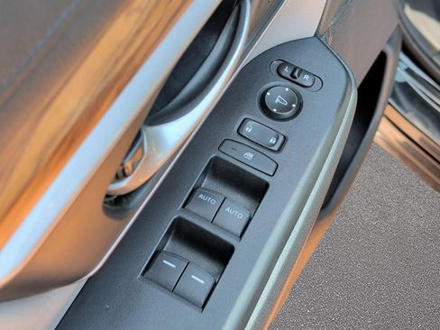 Used 2020 Honda CR-V EX-L image 9