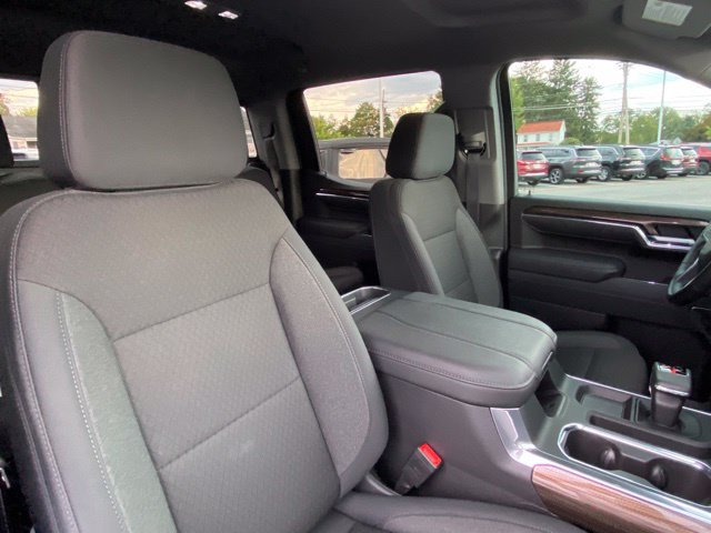 Used 2026 Chevrolet Silverado 1500 LT Trail Boss w/ Safety Package AWD/4WD image 21