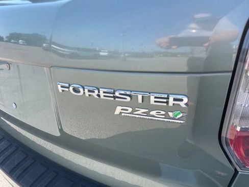 Used 2015 Subaru Forester 2.5i Limited AWD/4WD image 10