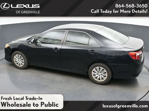 Used 2014 Toyota Camry FWD image 23