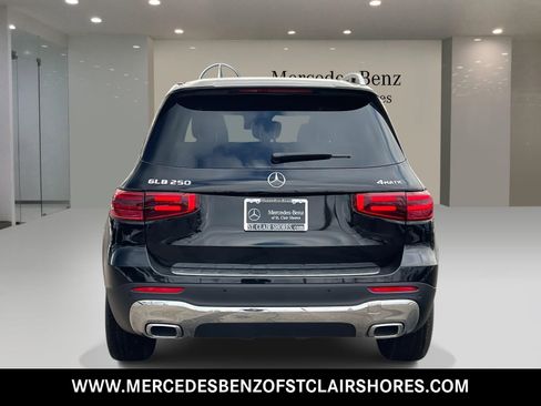 New 2026 Mercedes-Benz GLB 250 4MATIC image 5