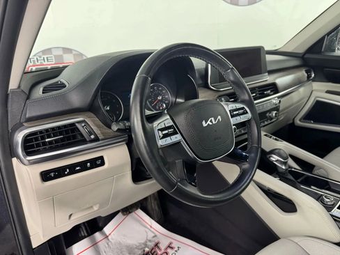 Used 2022 Kia Telluride EX w/ EX Premium Package image 10
