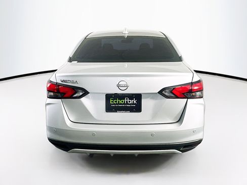 Used 2025 Nissan Versa SV w/ Trunk Package image 7