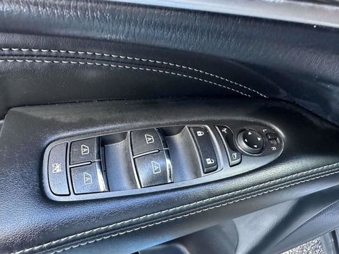 Used 2019 INFINITI QX60 Luxe w/ Essential Package image 15