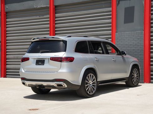 Used 2023 Mercedes-Benz GLS 580 4MATIC image 14