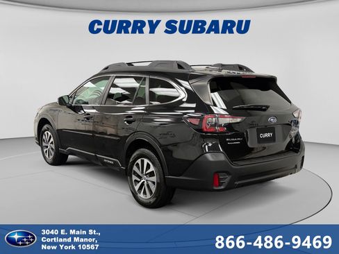 Used 2022 Subaru Outback Premium AWD/4WD image 3