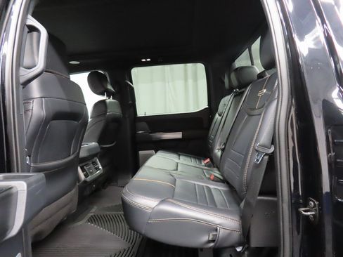 Used 2024 Ford F250 Platinum image 10