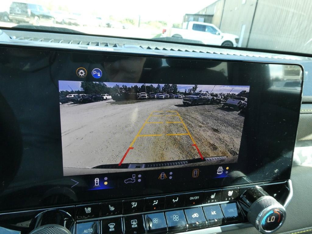 New 2026 Chevrolet Colorado ZR2 w/ Technology Package AWD/4WD image 26