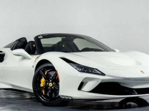 Used 2022 Ferrari F8 Tributo image 2