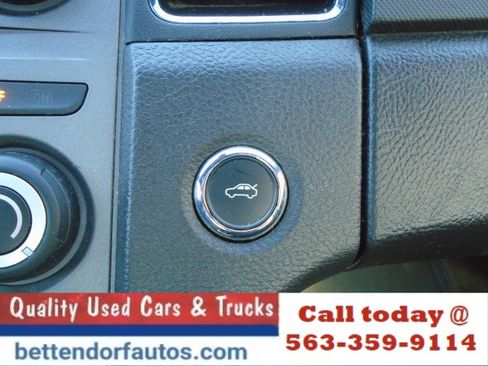 Used 2015 Ford Taurus image 20