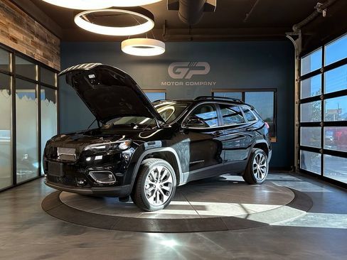 Used 2022 Jeep Cherokee Limited w/ Elite Package AWD/4WD image 25