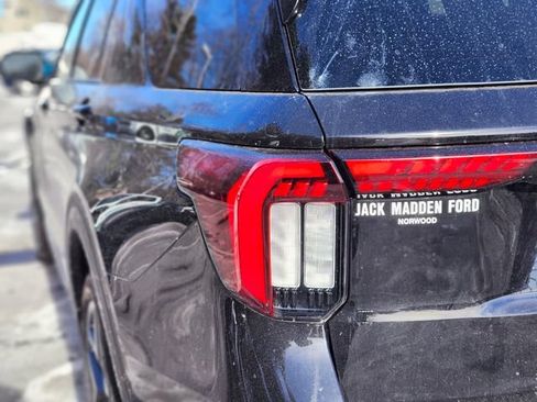 New 2026 Ford Explorer ST-Line w/ ST-Line Street Pack AWD/4WD image 9