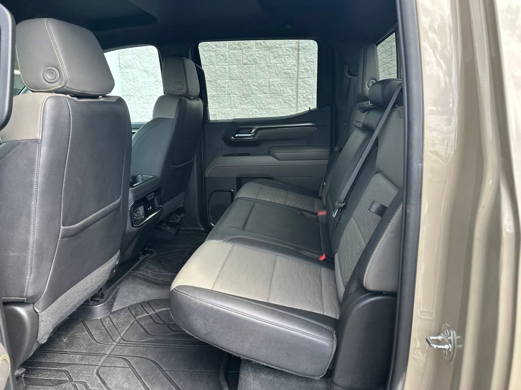 Used 2023 Chevrolet Silverado 1500 ZR2 w/ Technology Package AWD/4WD image 10