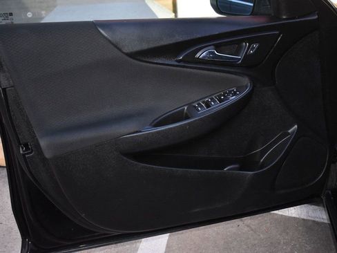 Used 2022 Chevrolet Malibu LT image 40