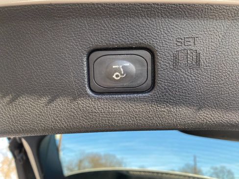 Used 2015 Ford Edge SEL w/ Equipment Group 201A image 28