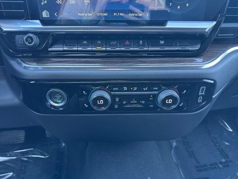 Used 2023 Chevrolet Silverado 1500 LT AWD/4WD image 12