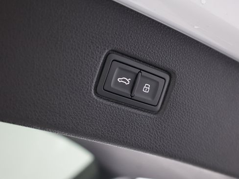 Used 2023 Audi Q7 2.0T Premium AWD/4WD image 39
