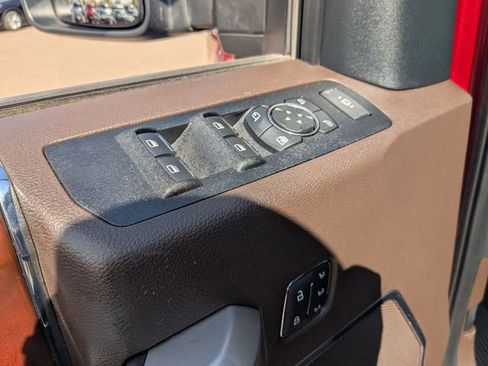 Used 2020 Ford F350 King Ranch w/ Chrome Package image 32