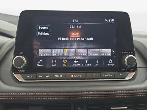 Used 2025 Nissan Rogue SV AWD/4WD image 22