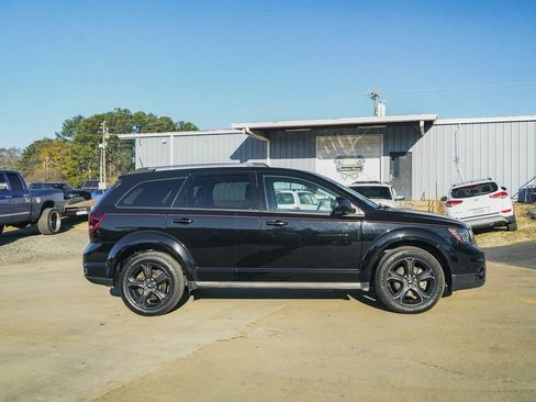 Used 2020 Dodge Journey Crossroad w/ Popular Equipment Group image 3