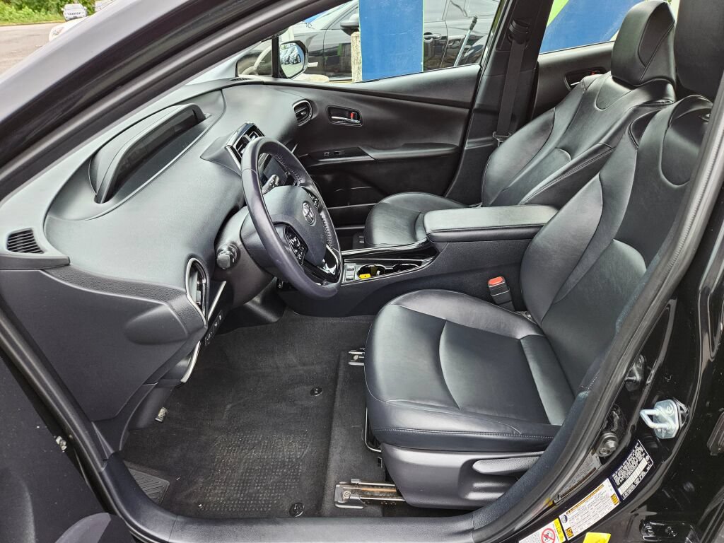Used 2019 Toyota Prius XLE AWD/4WD image 12