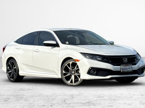 Used 2019 Honda Civic Sport image 2