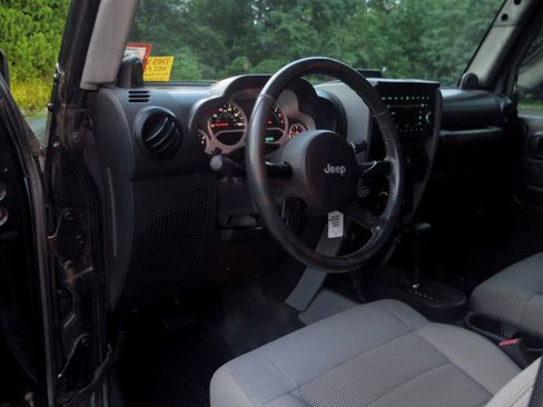 Used 2008 Jeep Wrangler Sahara w/ PWR Convenience Group AWD/4WD image 8