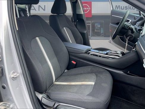 Used 2023 Hyundai Sonata SE FWD image 26