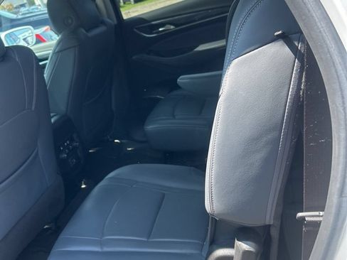 Used 2020 Buick Enclave Essence AWD/4WD image 11