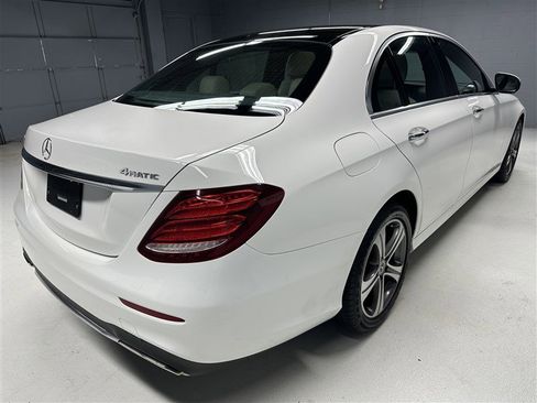 Used 2019 Mercedes-Benz E 300 4MATIC image 7