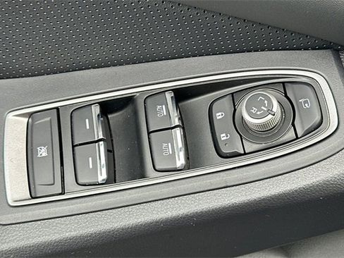 Used 2024 Subaru Ascent Touring w/ Popular Package #2 image 12