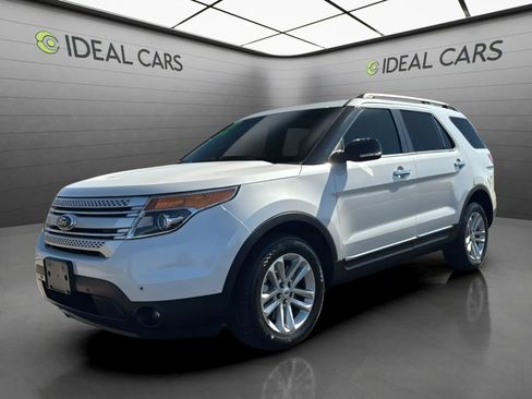 Used 2014 Ford Explorer XLT w/ Equipment Group 202A AWD/4WD image 1