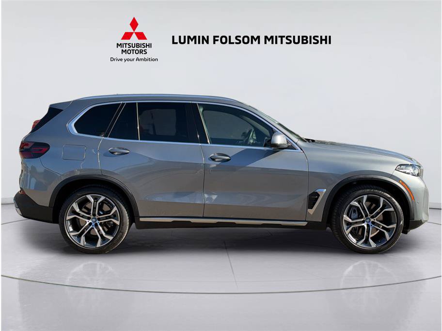Used 2024 BMW X5 xDrive50e w/ Parking Assistance Package AWD/4WD image 6