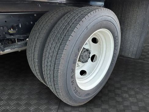 New 2025 Chevrolet Low Cab Forward image 5