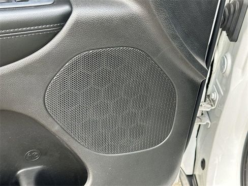 Used 2016 Jeep Grand Cherokee Laredo image 21