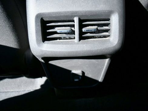 Certified 2023 Chevrolet Equinox LT image 17