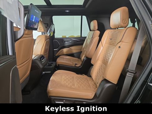 Certified 2022 Cadillac Escalade Sport w/ Touring Package image 12