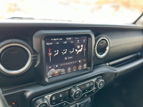 Used 2023 Jeep Wrangler Sahara w/ Cold Weather Group image 19