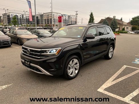 Used 2022 Volkswagen Atlas SE w/ Panoramic Sunroof Package AWD/4WD image 3