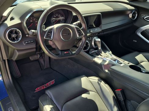 Used 2019 Chevrolet Camaro SS RWD image 17