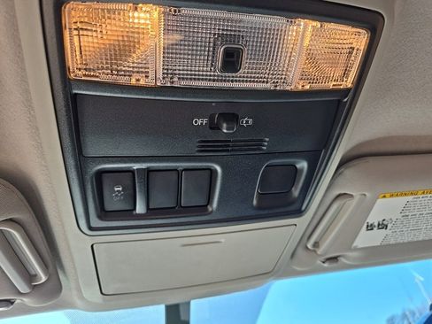 Used 2017 Toyota 4Runner SR5 image 31